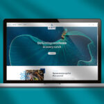 Οθόνη laptop που εμφανίζει το Aliefs Website με θαλάσσιο φόντο και εντυπωσιακή παρουσίαση προϊόντων.